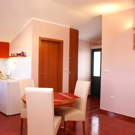 Apartment Jezera 796e